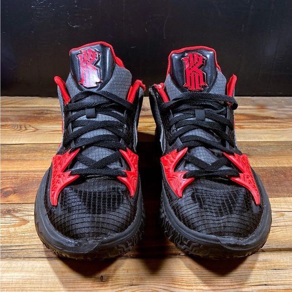 Nike Kyrie 4 Low Bred Men’s size 13 - Picture 6 of 7